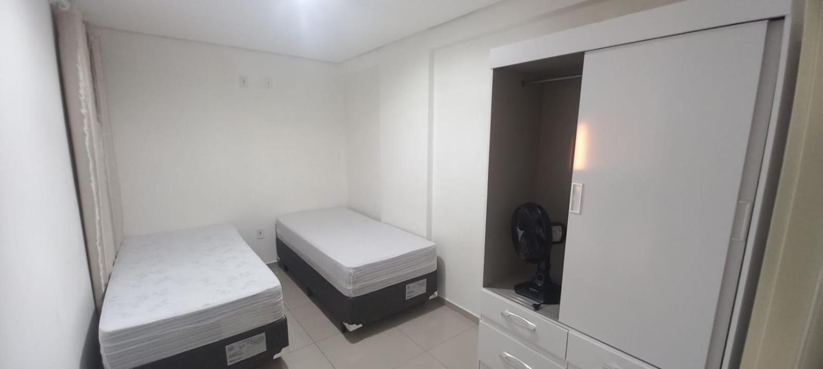 Apartamentos Ed London, Na Av Principal A Poucos Passos Das Termas Piratuba Exterior photo