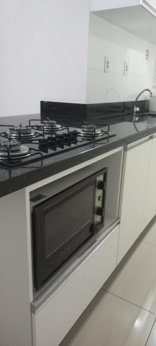 Apartamentos Ed London, Na Av Principal A Poucos Passos Das Termas Piratuba Exterior photo