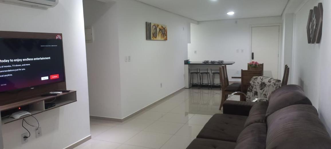 Apartamentos Ed London, Na Av Principal A Poucos Passos Das Termas Piratuba Exterior photo