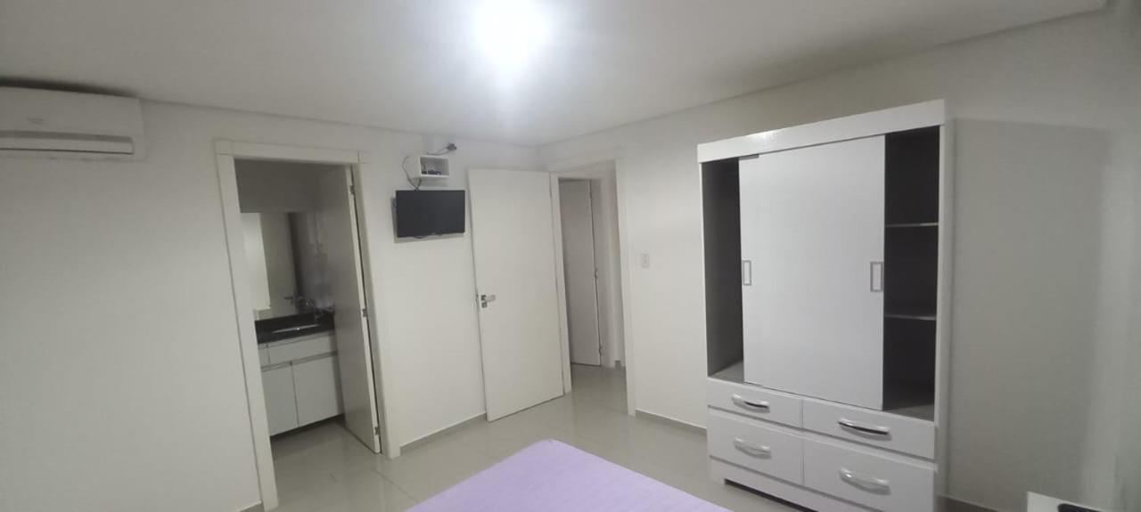Apartamentos Ed London, Na Av Principal A Poucos Passos Das Termas Piratuba Exterior photo